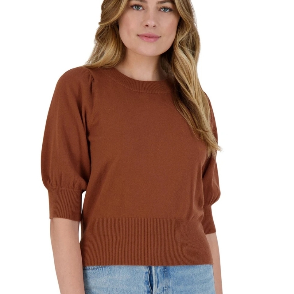 Like New BB Dakota "Girl Next Door" Sweater